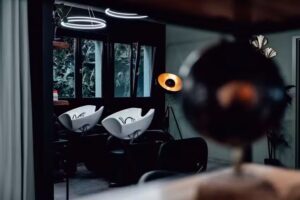 Alexander hair / Coiffeur / 9470 / Haarverdichtung, Haarverlängerung, Calligraphy-cut, Make-up, Styling