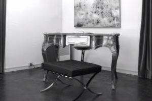 Angela Z&uuml;lle, B&acirc;le