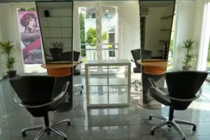 L’arte dei capelli, Corinne Moos-Trottmann