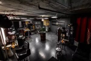 Nico du salon de coiffure