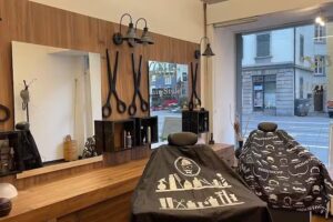 Barbershop, 102 e acconciatura