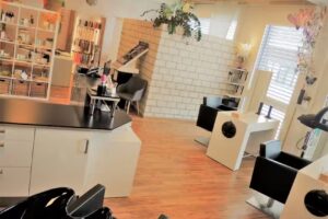 Be Beauty GmbH Parrucchieri, cura dei piedi, cosmetici, unghie