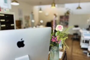 🥇 Salone di bellezza | Unghie, sopracciglia e ciglia