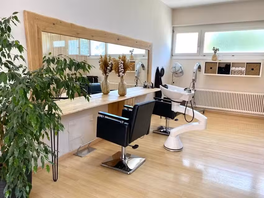 Le salon de coiffure de Bella