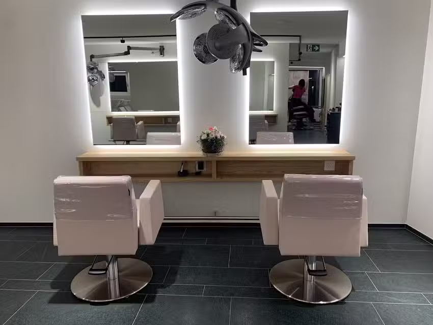 Coiffeur 3 di Dorizzi, Demonti