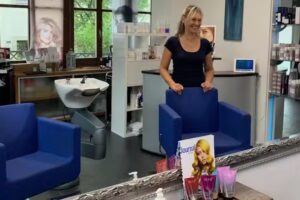 Salone di parrucchiere AQUA