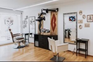 Coiffeur Atmosphair by Miriam Bolliger