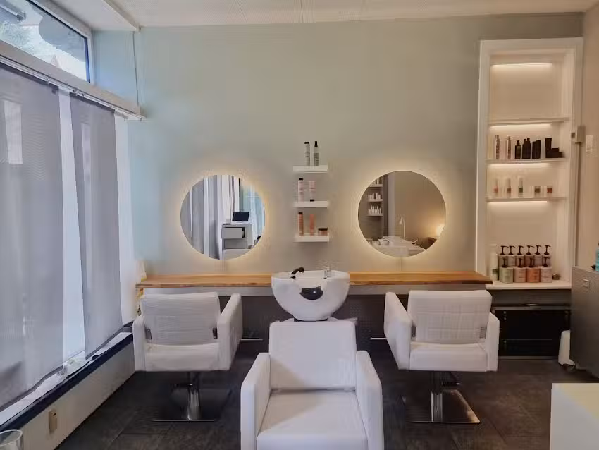 Coiffeur Bluewave Bern I Spezialistin f&uuml;r Blond, Balayage und Extensions