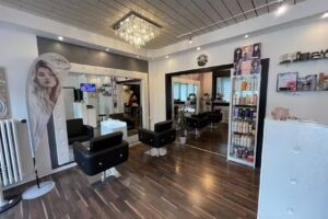 Coiffeur Evolution und Barbershop