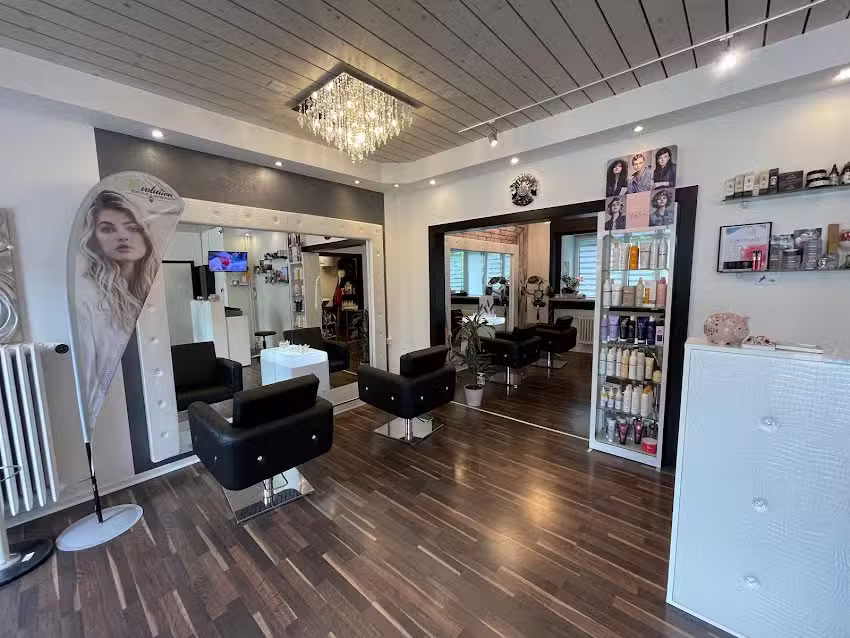 Coiffeur Evolution und Barbershop