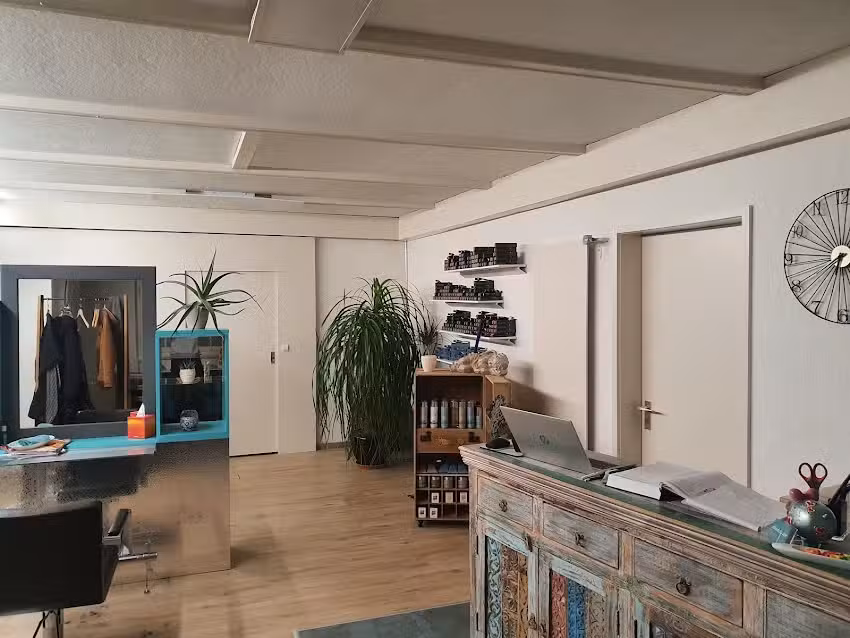 Coiffeur Hairlichi Ziit