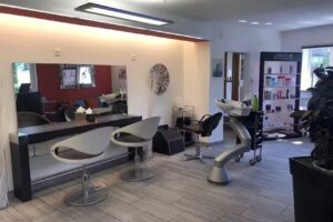 Coiffeur Hairstyling Lounge by Rocco Passaretti