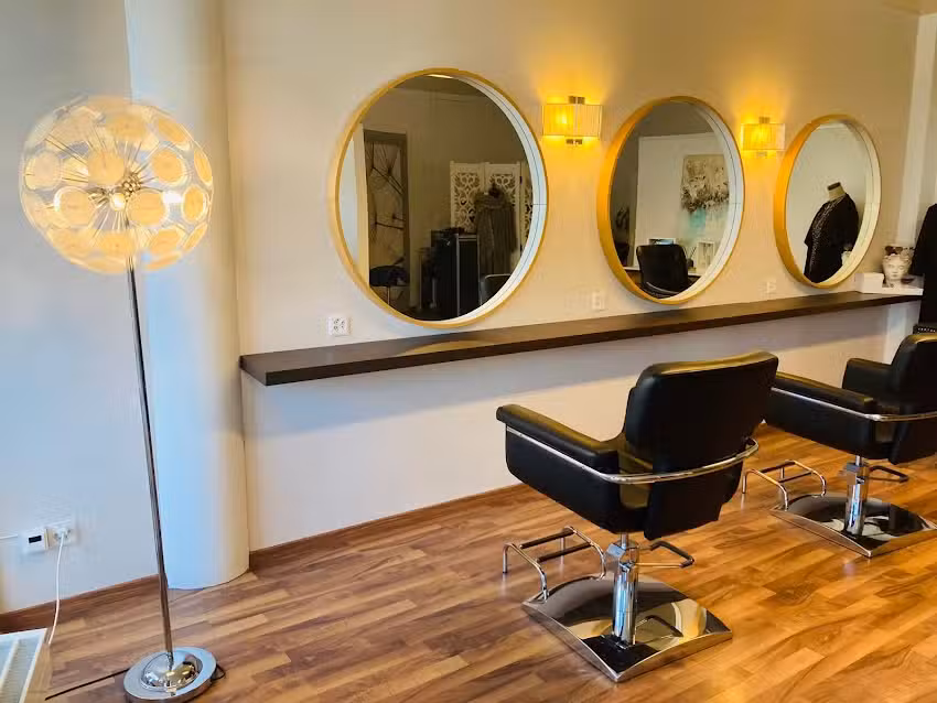 Coiffeur Joy Haar & Kunstatelier &ndash; Hochzeitsstyling, Aufsteckfrisur
