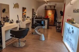 PARRUCCHIERE &ndash; MONI