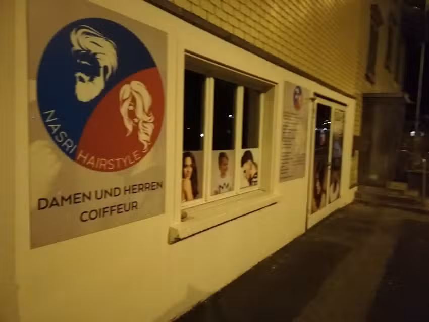 Salone di parrucchiere Nasri Hairstyle