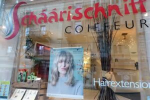 Coiffeur Sch&auml;&auml;rischnitt