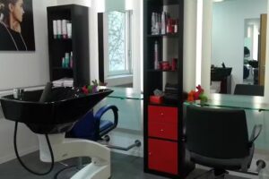 Coiffeur Strubelpeter Rita Iten &ndash; Votre coiffeur, &agrave; votre &eacute;coute