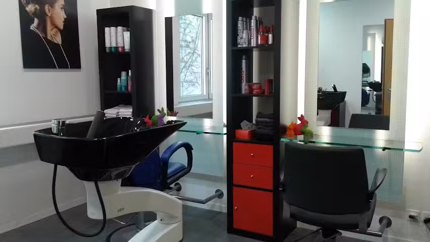 Coiffeur Strubelpeter Rita Iten &ndash; Ihr Coiffeur individuell auf Sie zugeschnitten