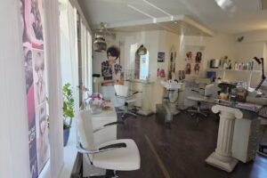 Salone di parrucchiere Stile Libero