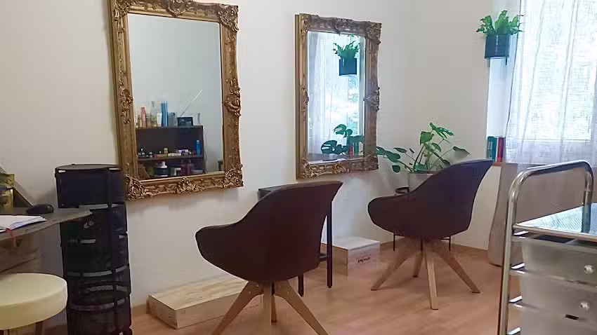 Coiffeuse by Corinne Graf