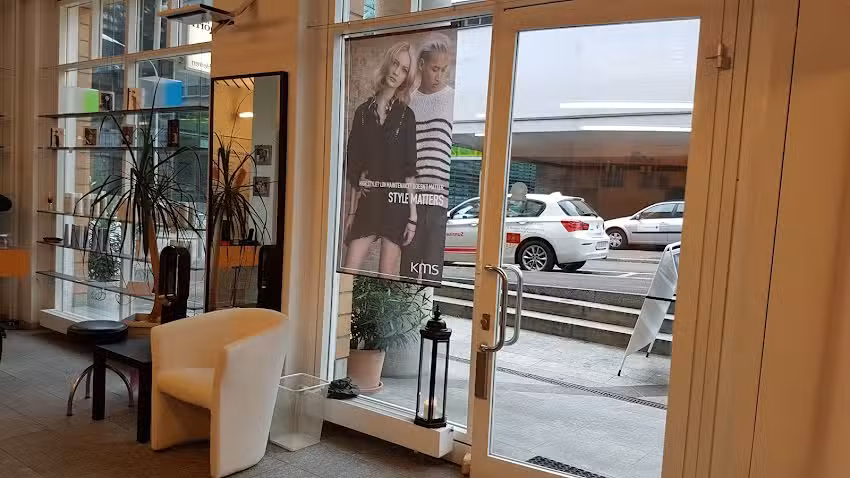 Coiffure Ch. Sp&ouml;rri Inhaberin Bettina Vinzens Damen- und Herrencoiffure