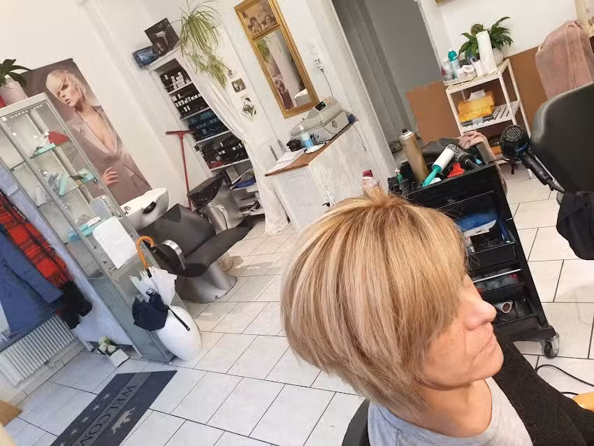 Coiffure Giusy Pour Men & Femmes