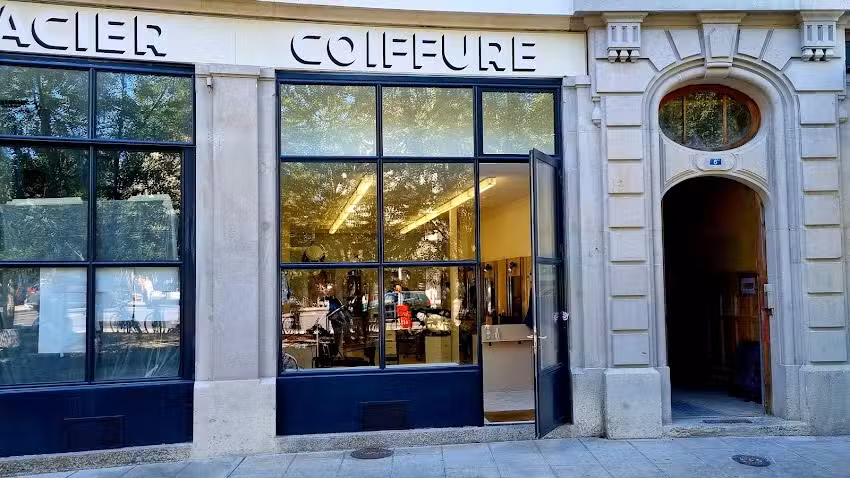 Coiffure H&eacute;l&egrave;ne