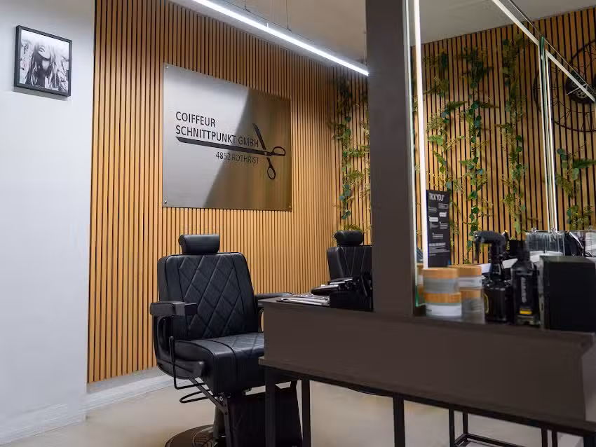 Coiffure Schnittpunkt, Signore e uomini / Barbiere