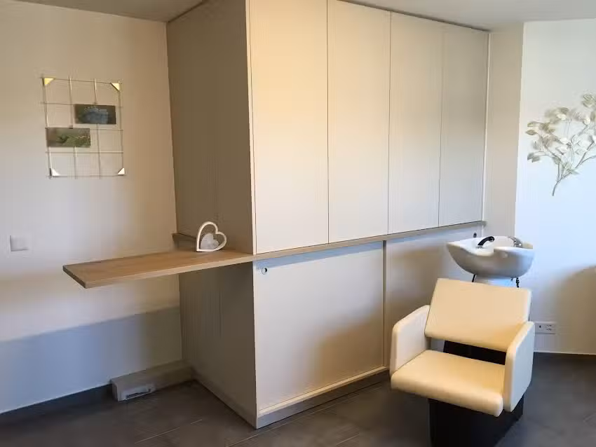 Coupe r&eacute;sonance coiffure &eacute;nerg&eacute;tique Liliane Cattin