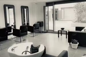 Coiffure style De Masi