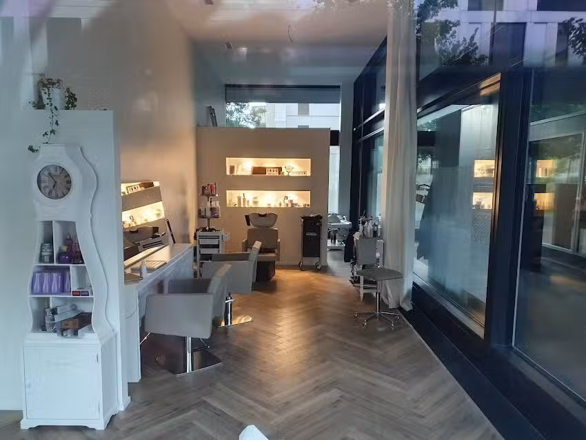 Parrucchiere per capelli da bambola