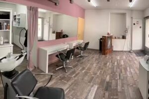 Negozio di capelli e unghie