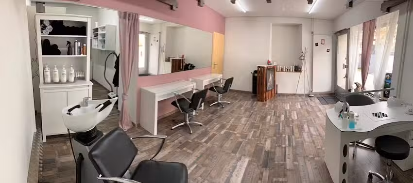 Negozio di capelli e unghie