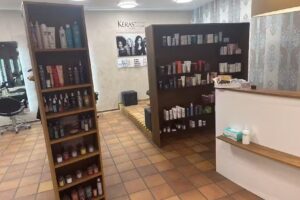 Haaratelier by Sara Omura