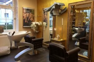 Haarscharf Coiffeur