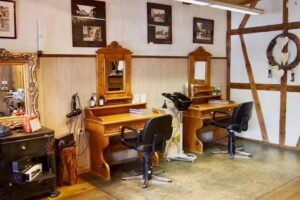 Salone di parrucchiere Regula Hug