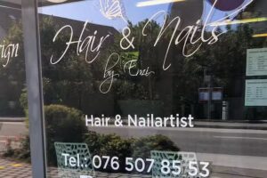 Coiffure et ongles par Emi