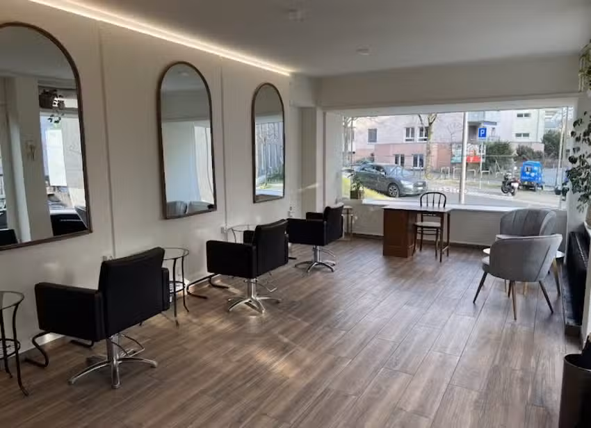 Juliana Nguene Parrucchiere