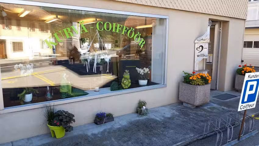 KURV&Auml;-COIFF&Ouml;&Ouml;R