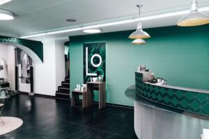LOCO PELLO &ndash; COIFFEUR ET MAQUILLEUR
