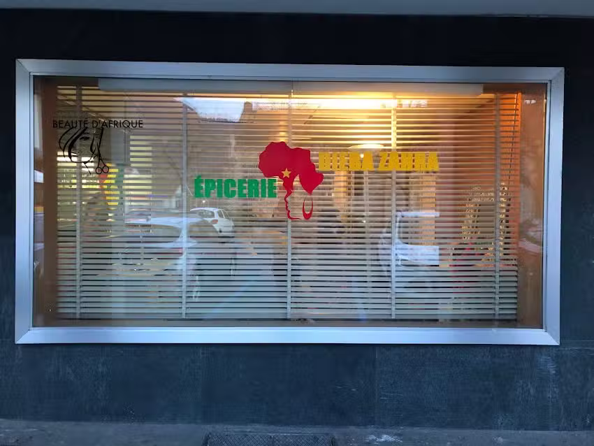 Magazzino esotico africano