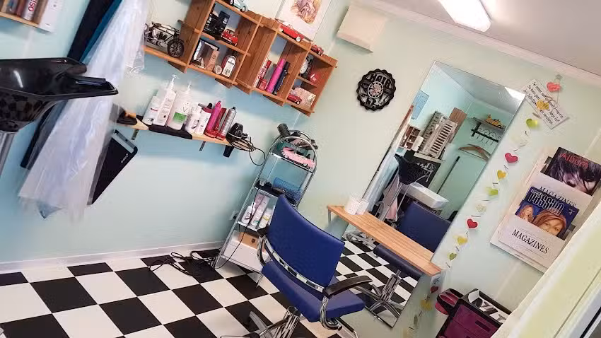 Manu&rsquo;s Hair Salon