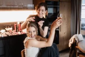 Mel Beyoutyartist mobiles Brautstyling, Make-up Workshops & Extensions