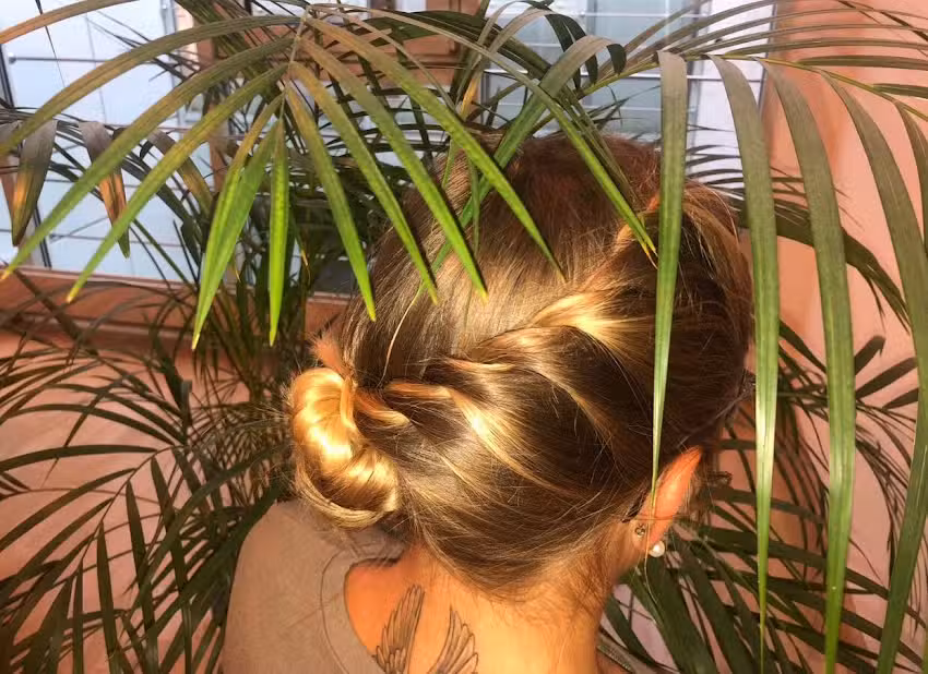 Mich&egrave;le Stadelmann Parrucchiera e truccatrice