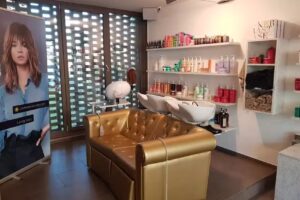 Monica parrucchiera visagista Compagnia Della Bellezza