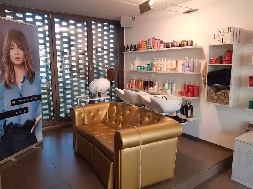 Monica parrucchiera visagista Compagnia Della Bellezza