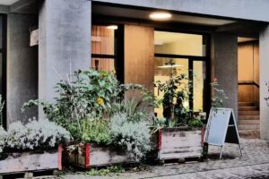 Mehmedi Valdete, coiffeuse et maquilleuse pour MV