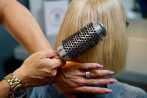 SALON DE COIFFURE DE PIA