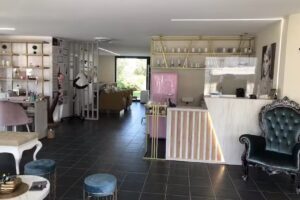 pour Elle Institut & Académie de Beauté Sàrl