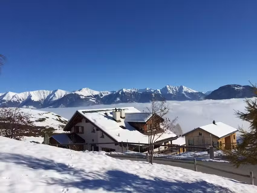 Reny&rsquo;s Hair Studio